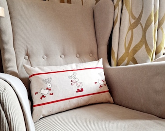 Festive Reindeer Cushion Cover | 100% Cotton Rectangular Pillow with Christmas Theme | Natural Fabric for Cosy Comfort