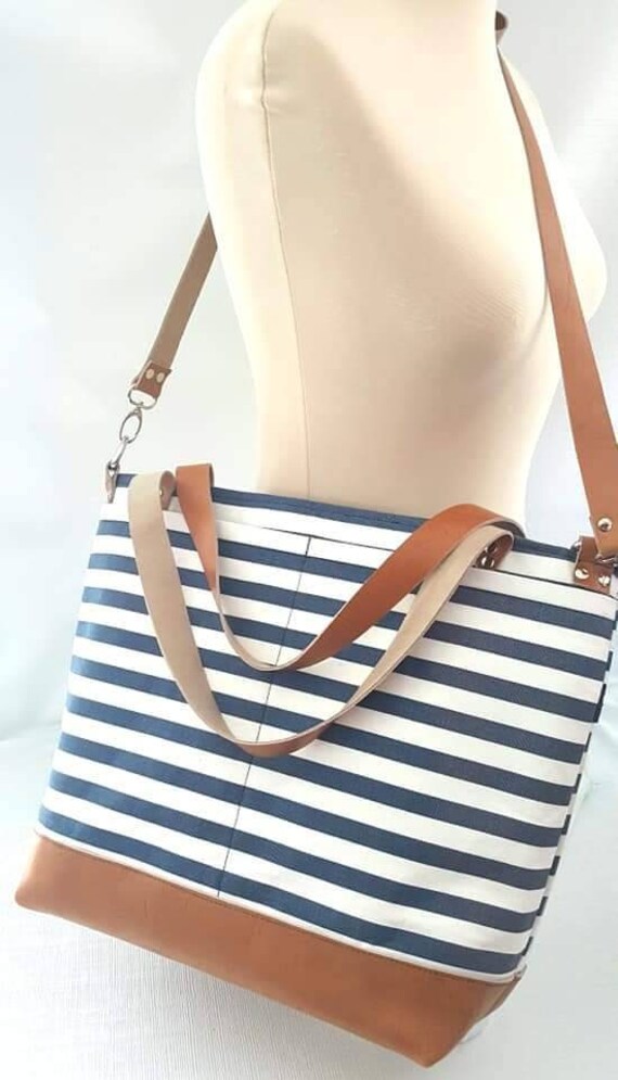 Direct sales store tote bags