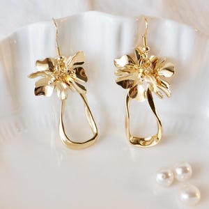Silver Floral Dangle Earrings, Orchid Flower Earrings, Gold Floral Earrings, Bridesmaid Earrings, Gift For Her, Lightweight Flower Earrings