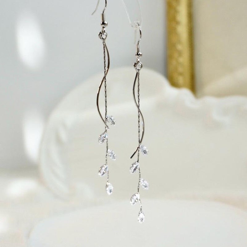 Ladies Silver Tassel Long Earrings jewelery main image 1