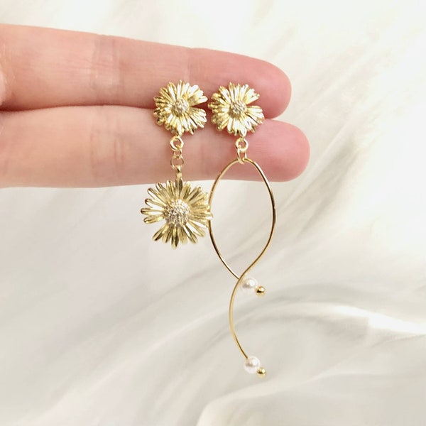 Gouden Daisy Flower Dangle Earring, Vintage lange sierlijke zonnebloem Stud Oorbellen, Daisy Flower Charm Drop Earring, Daisy Flower Sieraden,