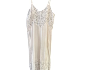 Vintage 60s White Lace Trim Full Slip Size 36 Average Bridal Lingerie Coquette