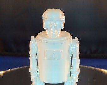 Skullvatron Resin Robot Figure, Sci-Fi Collectible