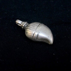 Solid silver  pendant | Indian tribal jewelry | gifts | Rajasthani Indian silver | ethnic | Tribal | superb patina | Vintage Tribal jewelry