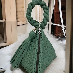 Häkeltasche, Pyramidentasche, Webtasche, Handgefertigte Luxustasche, Handgefertigte Häkeltasche, Designertasche, Handgestrickte Tasche, Capri Tasche, Schultertasche