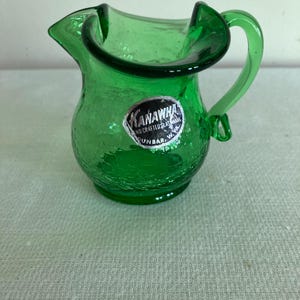 Piccola lattiera Kanawha in vetro soffiato a mano, verde craquelé