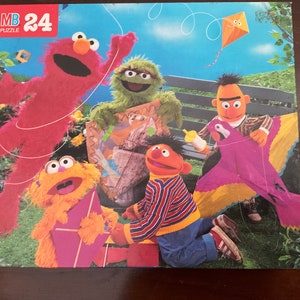 Non ouvert vers 1995 Sesame Street Puzzle, 24 pièces avec Bert, Ernie, Elmo, Oscar the Grouch et Rosita