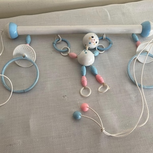 Plastic hangende wieg/wieg/wagen uit de jaren 50