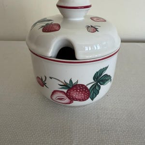 Villeroy & Boch Malaga Collection, Strawberry Jam/jelly pot