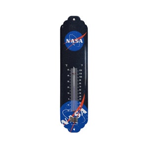 Termômetro de metal com placa de produto da NASA - Presentes da NASA para fãs da ciência em aniversários - Termômetro analógico da NASA para ambientes externos com logotipo da Meatball