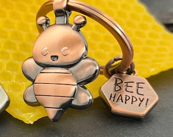 LANOLU Keychain Bee Happy, Encouraging Gift, Lucky Charm Keychain Happiness, Gardener Gifts, Bee Metal