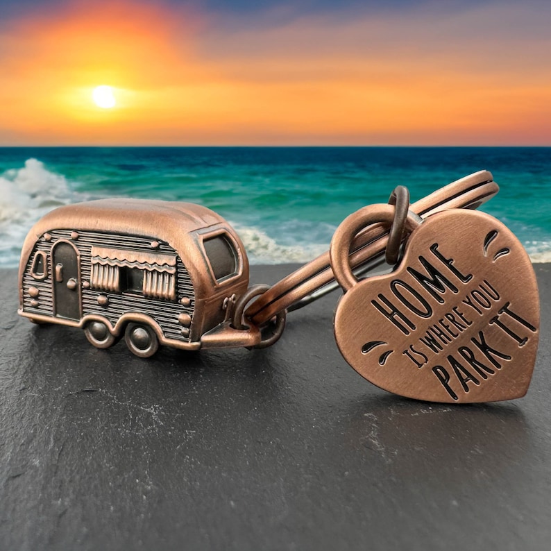 LANOLU Keychain Caravan Gift, Motorhome Gift for Camping and Campers, 3D Trailer Caravan Accessories Metal image 8