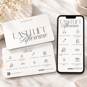 Puede incluir: Dos tarjetas rectangulares blancas y una pantalla de smartphone con texto e iconos negros para el cuidado posterior del lifting de pestañas. El diseño incluye instrucciones como mantener las pestañas secas y evitar el vapor.