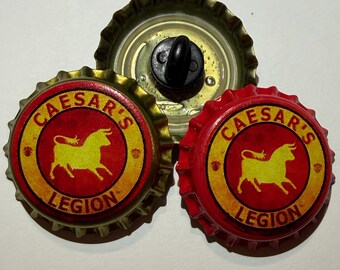 Caesar’s Legion kapsylnålar, guld och rött LÅGT I LAGER!
