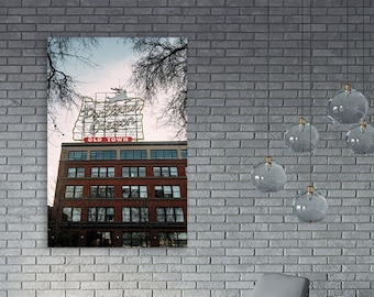 Letrero de ciervo blanco de Portland - Arte mural del casco antiguo de Portland, Oregón