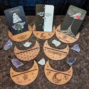 Tarotkaarthouder | Houten tarotkaartdisplay | Gegraveerde tarotkaarthouder