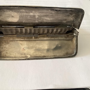1920s Engine turned button automatic flip top cigarette case image 6