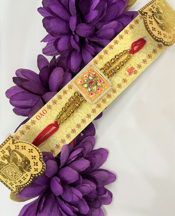Festival Indio Fondo Raksha Bandhan Con Un Elegante Rakhi Granos De Arroz Y Kumkum Una Pulsera Gm1197105743 341669522