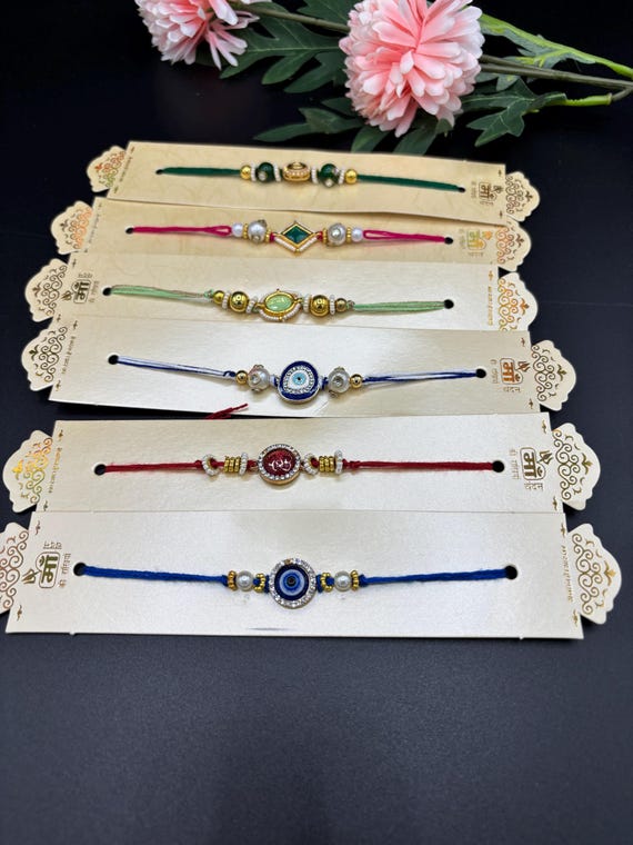 Festival Indio Fondo Raksha Bandhan Con Un Elegante Rakhi Granos De Arroz Y Kumkum Una Pulsera Gm1197105743 341669522