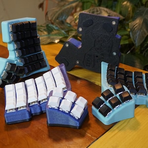 Bluetooth Dactyl - made to order - hotswap - any color! (2-3 day production time)