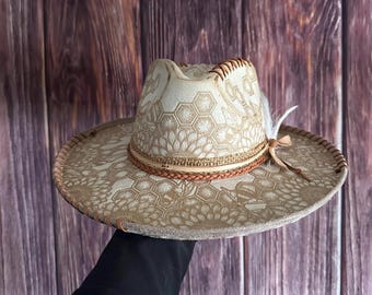 Ivory Pencilbrim Rancher: Size Md, Freehand Burned Sunflower, Honeycomb, Bee Design