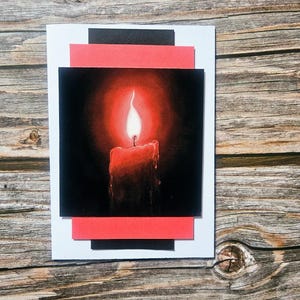 Handgemaakte blanco wenskaart van olieverfschilderij. Rode kaars en vlam. Spring eruit. Verjaardag. Sympathiekaart. Aanmoediging. Liefde. Valentijnsdag