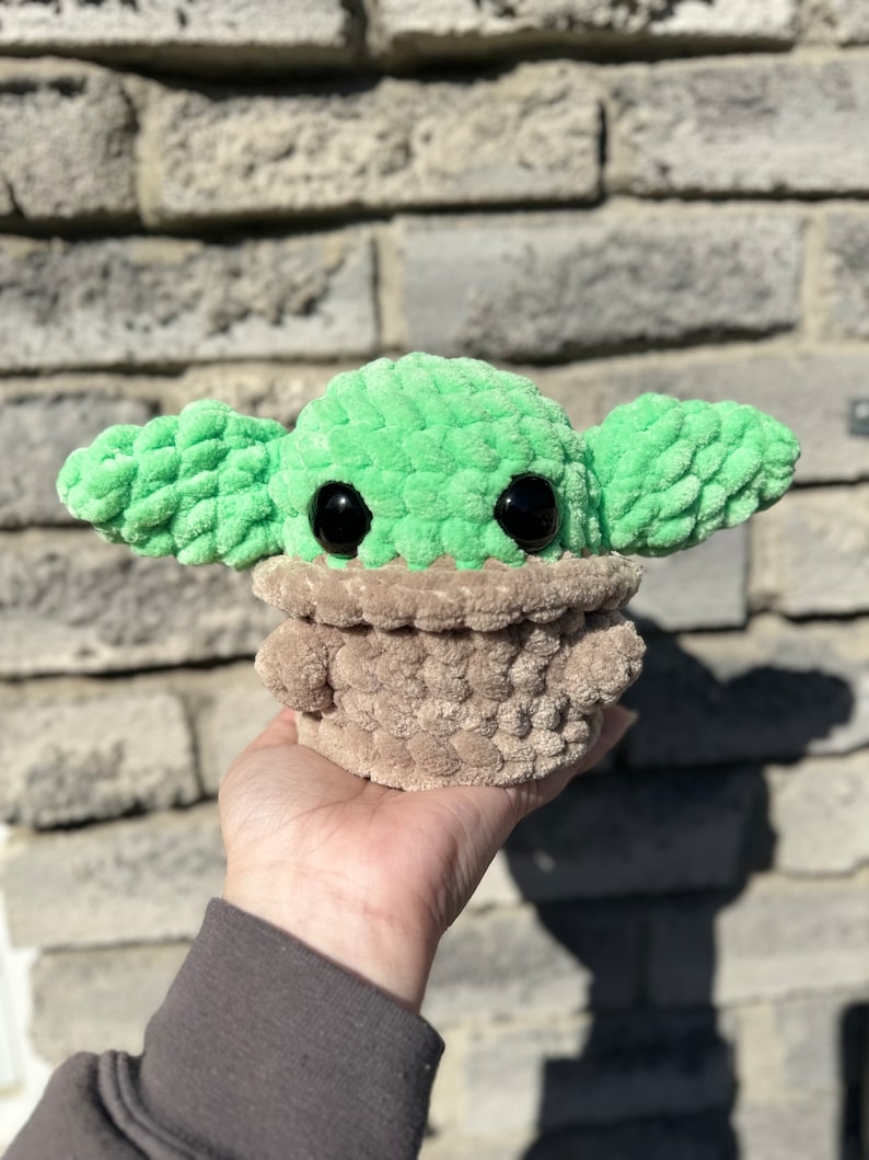 Digital File Baby Green Alien Crochet Pattern zdjęcie 2