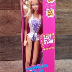 Vintage Barbie Fashion Play Doll 1990 NRFB