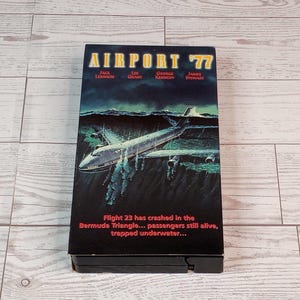 Airport 77 VHS 1977 * Action/Thriller Movie * Jack Lemmon, James Stewart