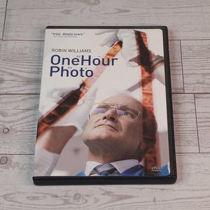 One Hour Photo DVD * Horror/Mystery Movie * Robin Williams