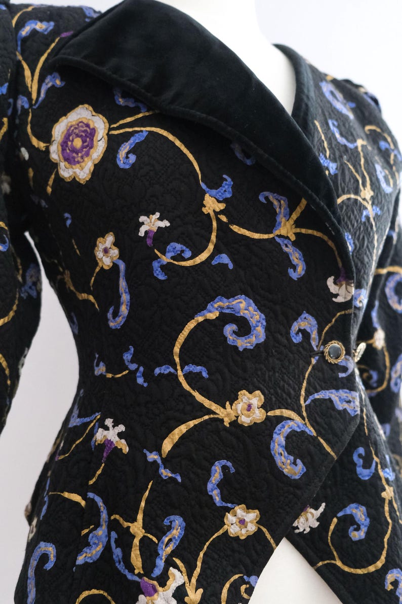 Vintage UNGARO 1980-tals quiltad blommig kavaj • S bild 5