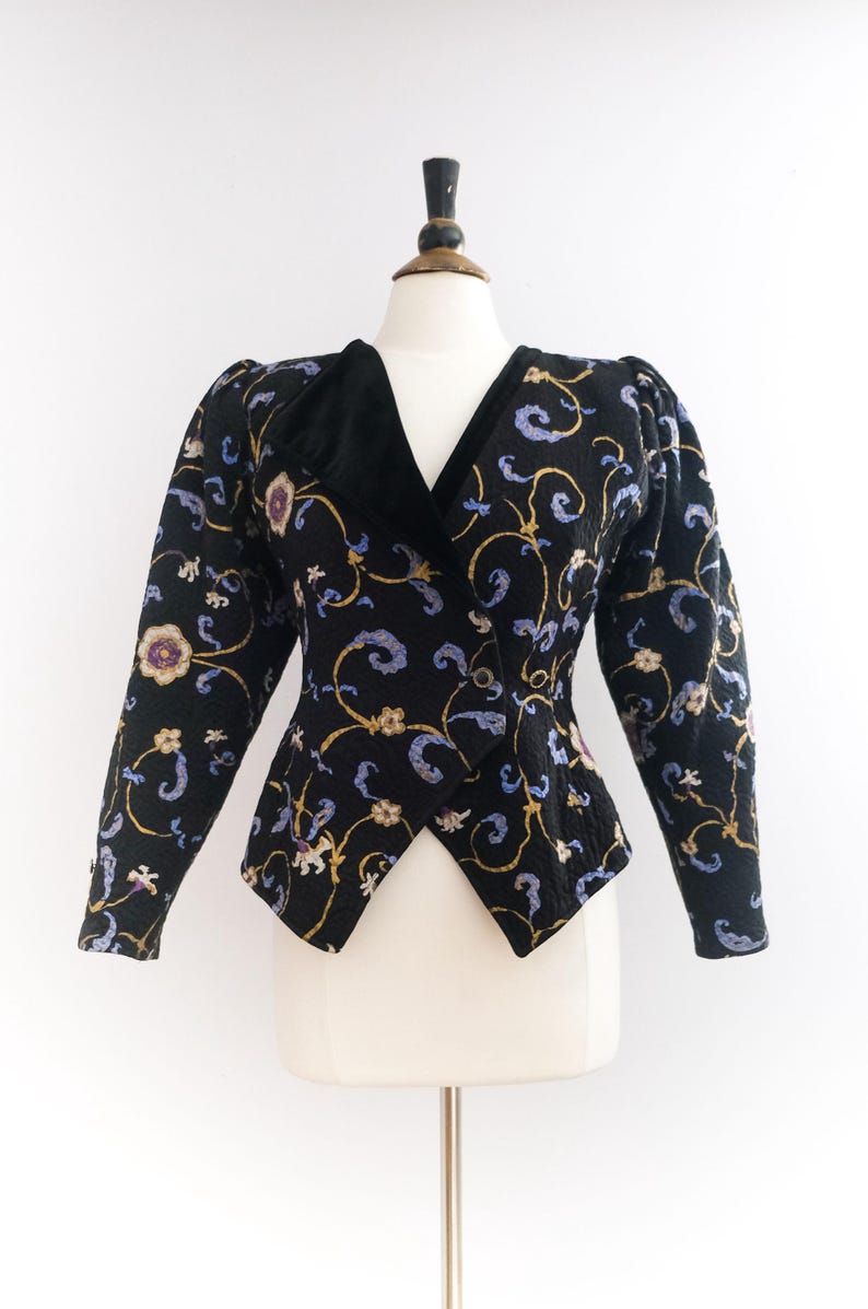 Vintage UNGARO 1980-tals quiltad blommig kavaj • S bild 2