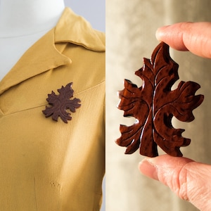 Vintage 1940’s Exotic Wooden Leaf Brooch // Mid-Century Novelty Pin