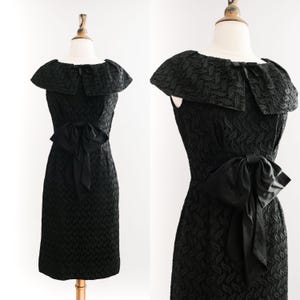 Sukienka koktajlowa z czarnej koronki w stylu vintage z lat 50. XX wieku • S