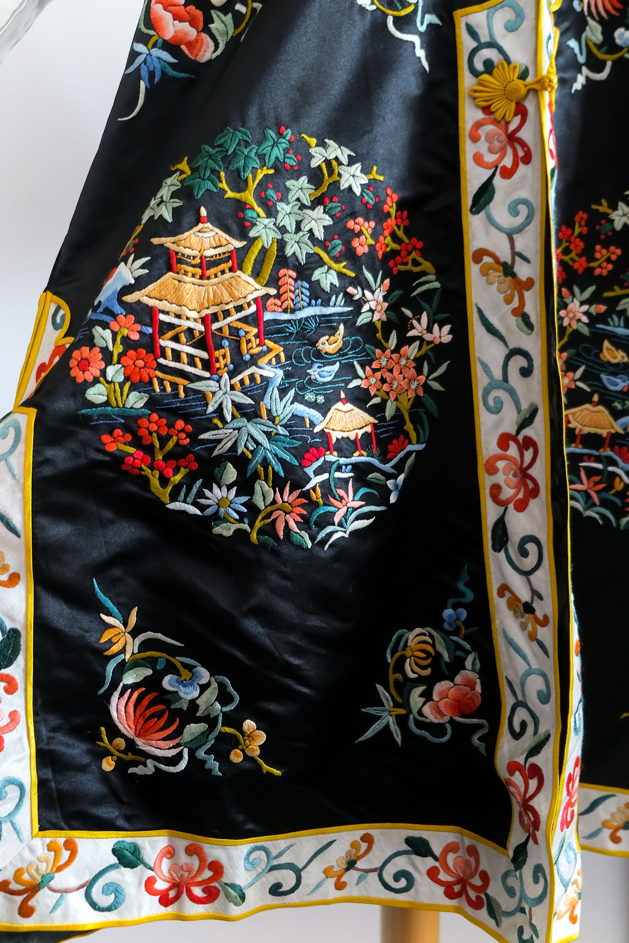 Vintage 1960s Black Chinese Embroidered Satin Floral Robe S/M - Etsy