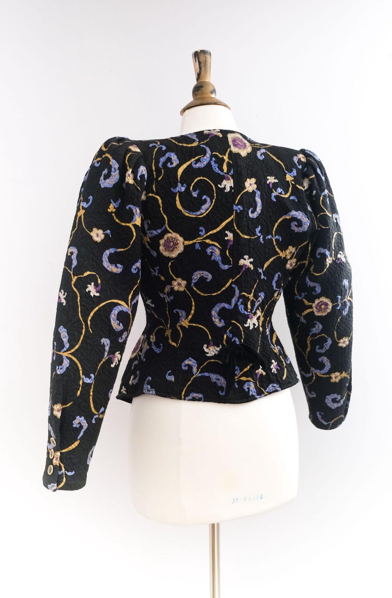 Vintage UNGARO 1980-tals quiltad blommig kavaj • S bild 7