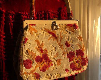Sac en tapis vintage des années 1960 • Sac à main Mid-Century en tapisserie florale