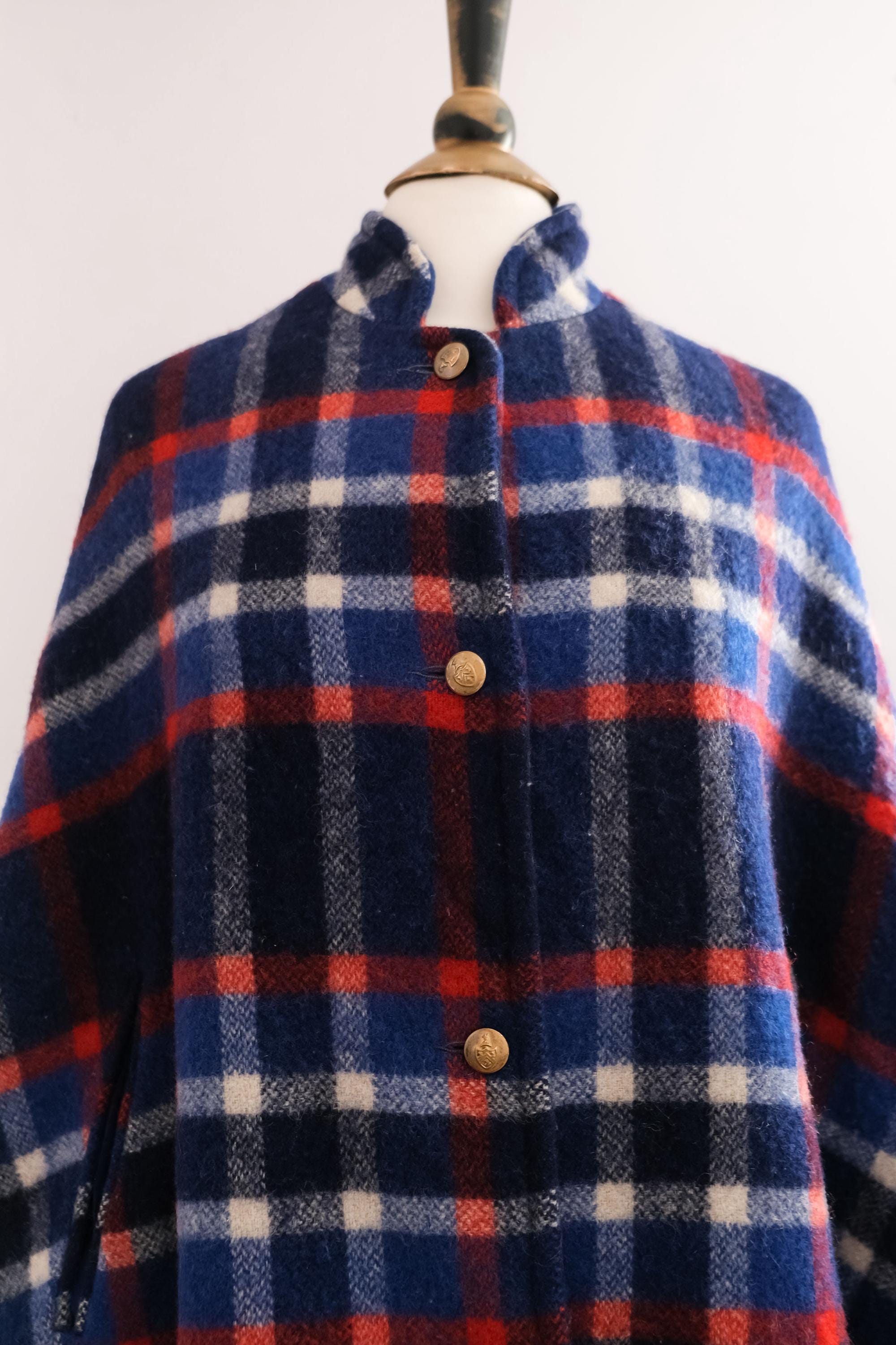 Vintage 1970's Blue Plaid Wool Cape • S-XL - Etsy