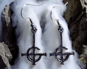 Ghost Bc Ghost Band Cross Earrings