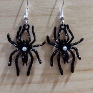 Spooky Halloween Black Spider Earrings
