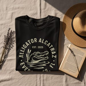 Everglades T-Shirt, Everglades Florida Tee, Est 2025, Vintage Style, Unique Design, Animal Graphic Tee, Souvenir T-Shirt