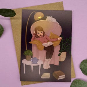 Postkarte Lesen im Sessel | Cozy Achtsamkeits- Illustration A6 | MoonElly Lesemoment