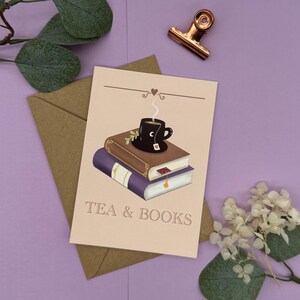 Bücherwurm Postkarte - Lesemotiv mit Tee - A6 Illustration