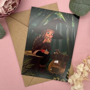 Carte postale sorcière lors d'un pique-nique en forêt - Illustration nature DIN A6 - Moment magique avec oiseau - Soins personnels et joie de la forêt
