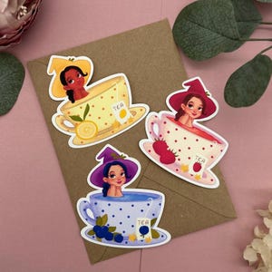 Set di adesivi "Streghe in tazze da tè" - Decorazione per Bullet Journal - Mirtillo, fragola e limone - Pacchetto di adesivi magici per planner e laptop
