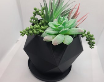 Maceta geométrica pentagonal impresa en 3D con drenaje – Eco PLA