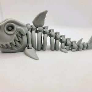 Flexible Shark Toy – Articulated Figurine – 3D‑Printed Eco PLA – 14 Colours