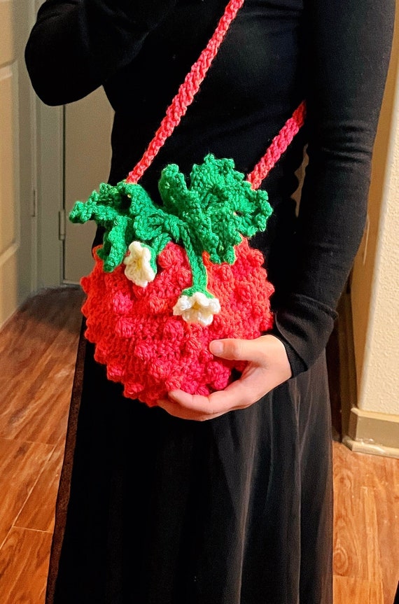 Strawberry Purse Crochet Pattern | Crochet purse patterns, Crochet  patterns, Crochet purses