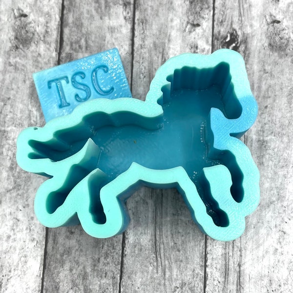 Horse vent clip mold