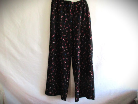 Vintage 1980s 90s Floral Cotton Spandex Leggings Shorts by Rain Beau 